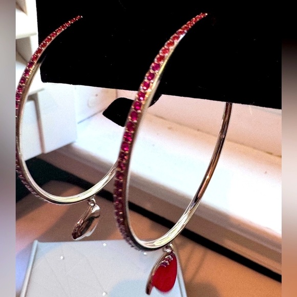💖✨ Rhodium-Plated Crystal Hoop Earrings w/ Pink Heart Charms – Sparkly & Sweet! - Picture 6 of 14